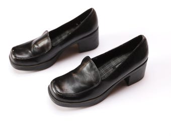 vintage 1990s y2k vegan leather BLACK square toe/heel women's PLATFORM loafer style shoes -- US women's size 10