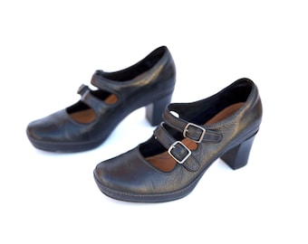 vintage 90s 2000s black PLATFORM buckle MARY Jane's leather women's size 7 1/2 shoes -- FREE shipping U.S.A