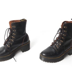 Vintage DOC MARTEN brown leather boots y2k vintage Dr. Marten shoes lace up STOMPERS---women&#39;s size 7
