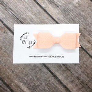 4 inch stiff felt bow