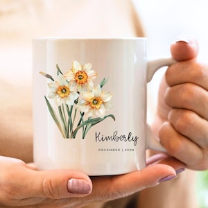 Custom Floral Mug, Birthflower with Name Personalized Gift for Mom, Special Gift for Mothers Day Birthflower Mug Gift for Her Christmas Gift