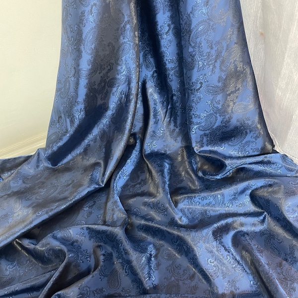 1 mètre de tissu jacquard cachemire bleu marine bicolore auto-imprimé... 58" de large 0234
