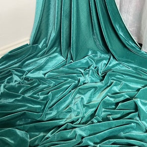 1 mtr luxury sea green heavy velour velvet fabric..58&quot; wide