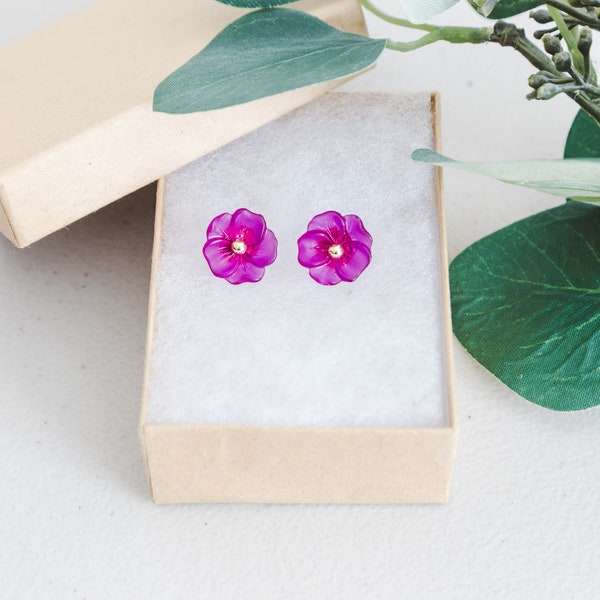 Kleine lila Blume Ohrstecker Ohrringe Geburtstagsgeschenk für Freundin Schwester kleine Blume Ohrstecker Geschenk unter 10 kleine zierliche Ohrstecker