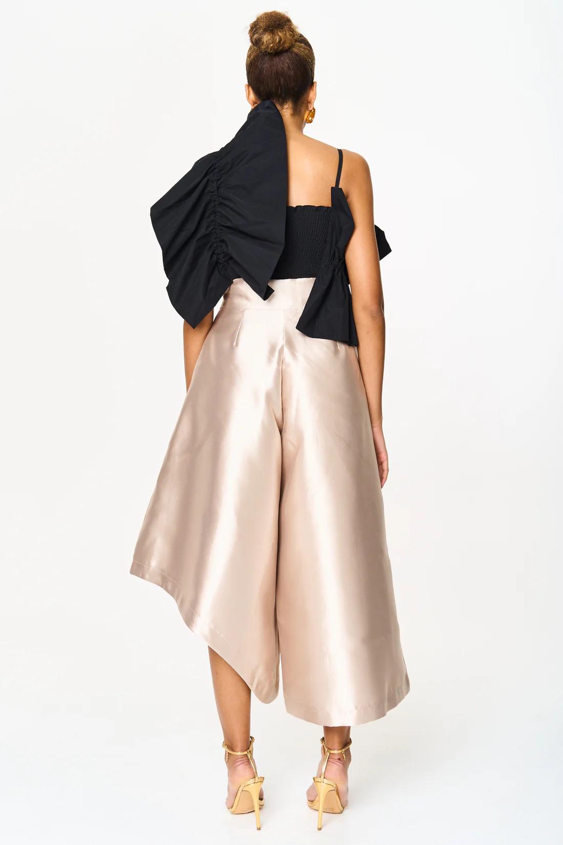 ◆Diffusione Tessile◆サテン キャロット パンツ/CHAMPAGNE◆ Champagne Silk Taffeta Trousers, Gold Statement Culottes
