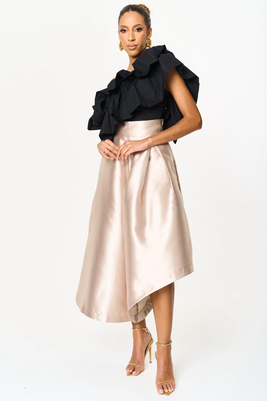 ◆Diffusione Tessile◆サテン キャロット パンツ/CHAMPAGNE◆ Champagne Silk Taffeta Trousers, Gold Statement Culottes