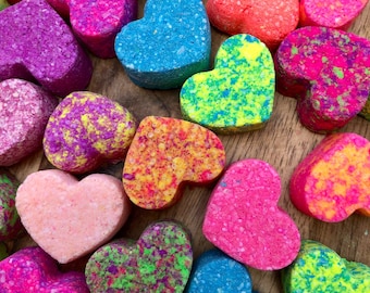 Surprise Mix of Mini Love Heart Bath Bombs, A mixture of Fragrances & Colours with a Description in Each Bag, Handmade Mini Bath Fizzy