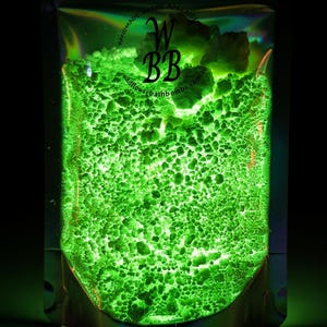 Glow in the Dark Ghost Dust Bath Sprinkles | White Chocolate Musk Fantasy Scent | 150g