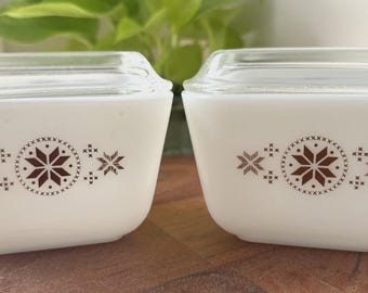 Vintage Pyrex Town & Country 501 Refrigerator Dishes w/ Lids Set of 2 Stamp Ver.