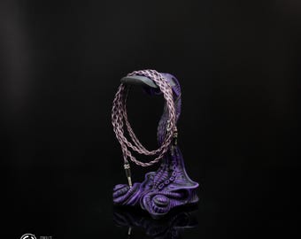 Mid Size, 22 cm, Collosum, Purple, Grumpy Goose Kabelständer, Original Design, 3D gedruckte Edition, handgemalt,