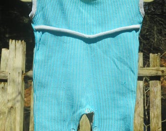VTG Lata 70. Lata 80. / Jednoczęściowy kombinezon w paski w kolorze turkusowym dla chłopców / 0-3 M NB / Cienki poliester