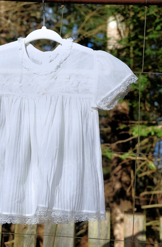 VTG 50's / Baby Girl White Nylon Dress / Baptism … - image 5