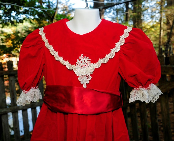 Vintage 80's / Girls Size 4 Red Velveteen & Lace … - image 9