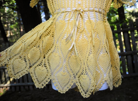 Vintage 60's / Little Girls Gold Pineapple Croche… - image 3