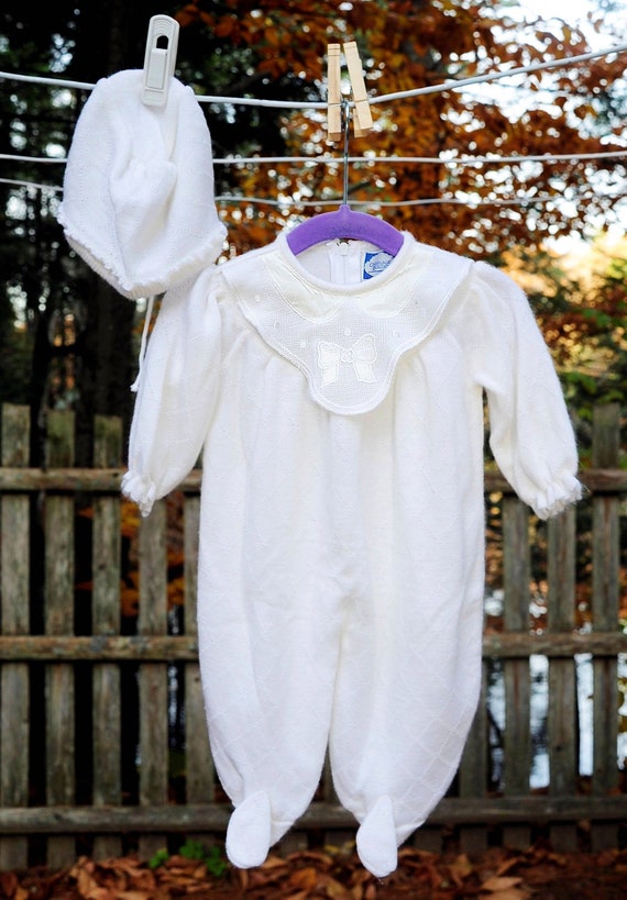 VTG 80's / Baby Dressy Ivory Knit Footie Set with 