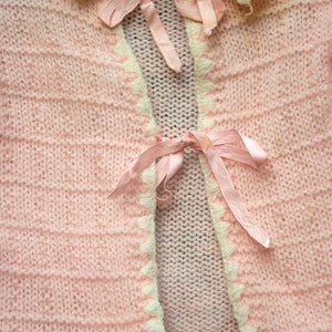 VTG 70's / Peach Toddler Girls Ribbon Tie Cardigan Sweater / Lightweight Wool / 9-12 12-18M / Baby Shower Gift image 4