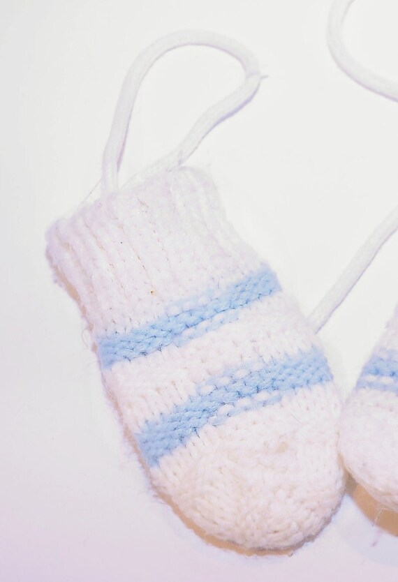 VTG 60's 70's / Blue & White Knit Mittens w/ Mitt… - image 2