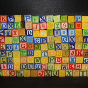 Bloques de letras del alfabeto de madera vintage / LOTE DE 142 - ¡5 libras! / Tamaños de 1" y 1/4" / Retro, Manualidades, Juegos, Exhibición
