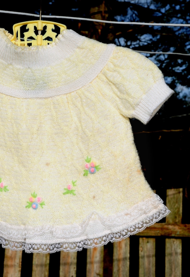 6-9 Month Floral Embroidery Easter VTG 70/'s Baby Girl Yellow Knit Dress 3-6