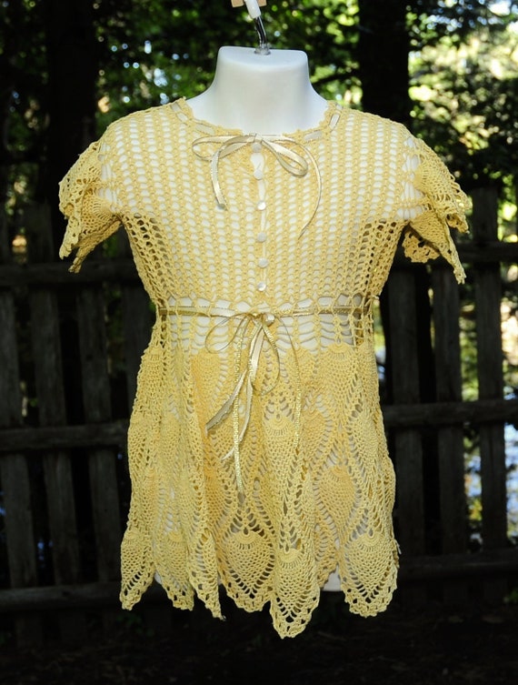 Vintage 60's / Little Girls Gold Pineapple Croche… - image 2