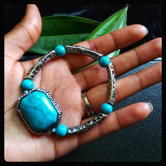 Vintage turquoise colored Stone beaded native bra… - image 4
