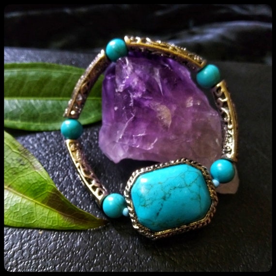 Vintage turquoise colored Stone beaded native bra… - image 2