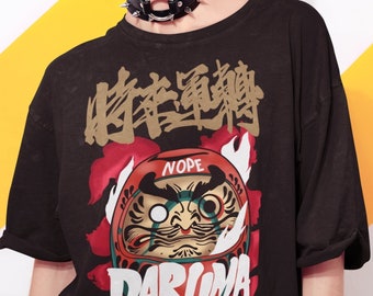 Daruma Camiseta Japonés Grunge Streetwear Yokai Negro Oscuro Gótico Japón Harajuku Lucky Daruma Camiseta Negra