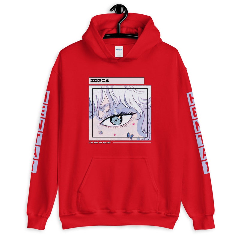 Puede incluir: Sudadera con capucha roja con un gr&aacute;fico blanco de un ojo de anime con mariposas y corazones. El texto "I do this for my self" est&aacute; debajo del gr&aacute;fico. El texto "エゴニズム" est&aacute; encima del gr&aacute;fico. Las mangas tienen la palabra "HENTAI" impresa verticalmente en blanco.