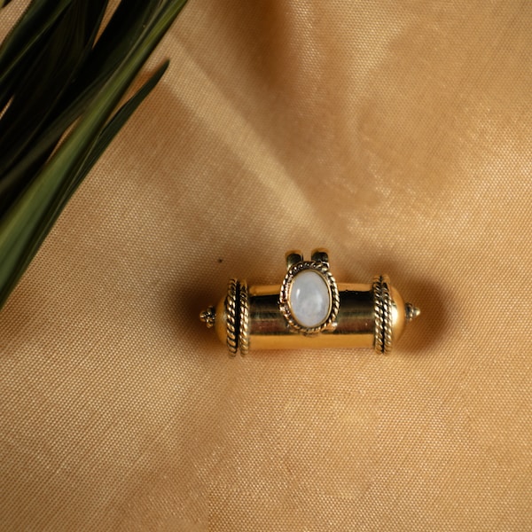 Caja de amuleto / Collar de caja de oración de latón / Medallón Taweez India