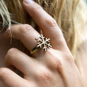 Snowflake Ring  | Dainty ring | Minimalist Ring | Snowflake | Winter Style Ring | All Size Open | Winter Jewelry | Christmas Gift