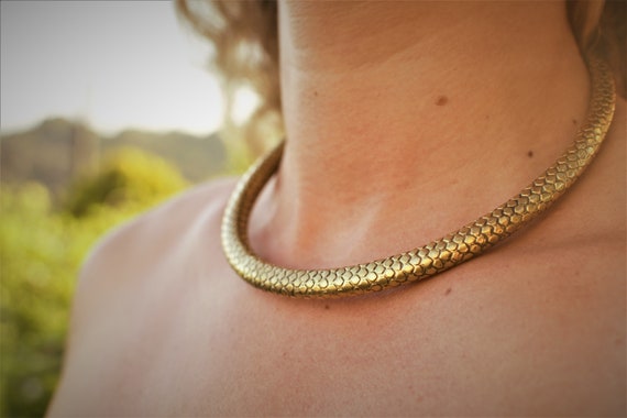 Snake print choker sale
