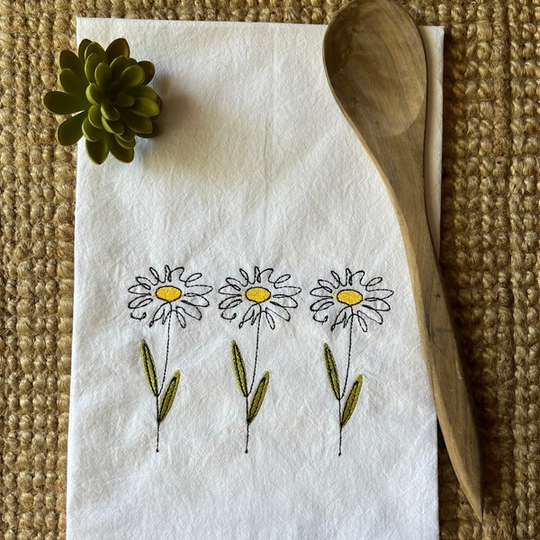 Flower Tea Towel, Daisy Kitchen Towel, Embroidered Dish Towel, Flour Sack Towel, Spring Flower Towel, Gardening Gift, Hostess Gift