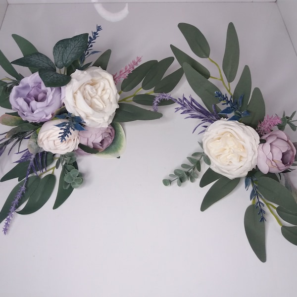 Gâteau de mariage lavande, décoration de gâteau violet, décoration de gâteau de mariage, fleurs de gâteau roses, arrangement de gâteau de mariage eucalyptus