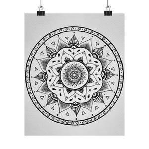 Póster de papel mate dibujado a mano con mandala 2: impresión de alta calidad, varios tamaños para decoración del hogar