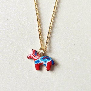 Traditional Festive Scandinavian Swedish Dala Horse Red Charm Pendant Gold Necklace