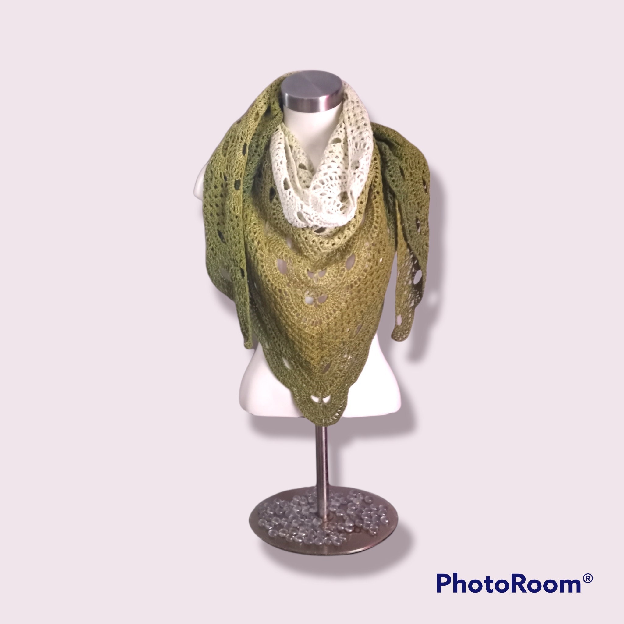 Crochet Cotton Wrap: Shamrock Green Shawl (1050yds) - Thumbnail 2