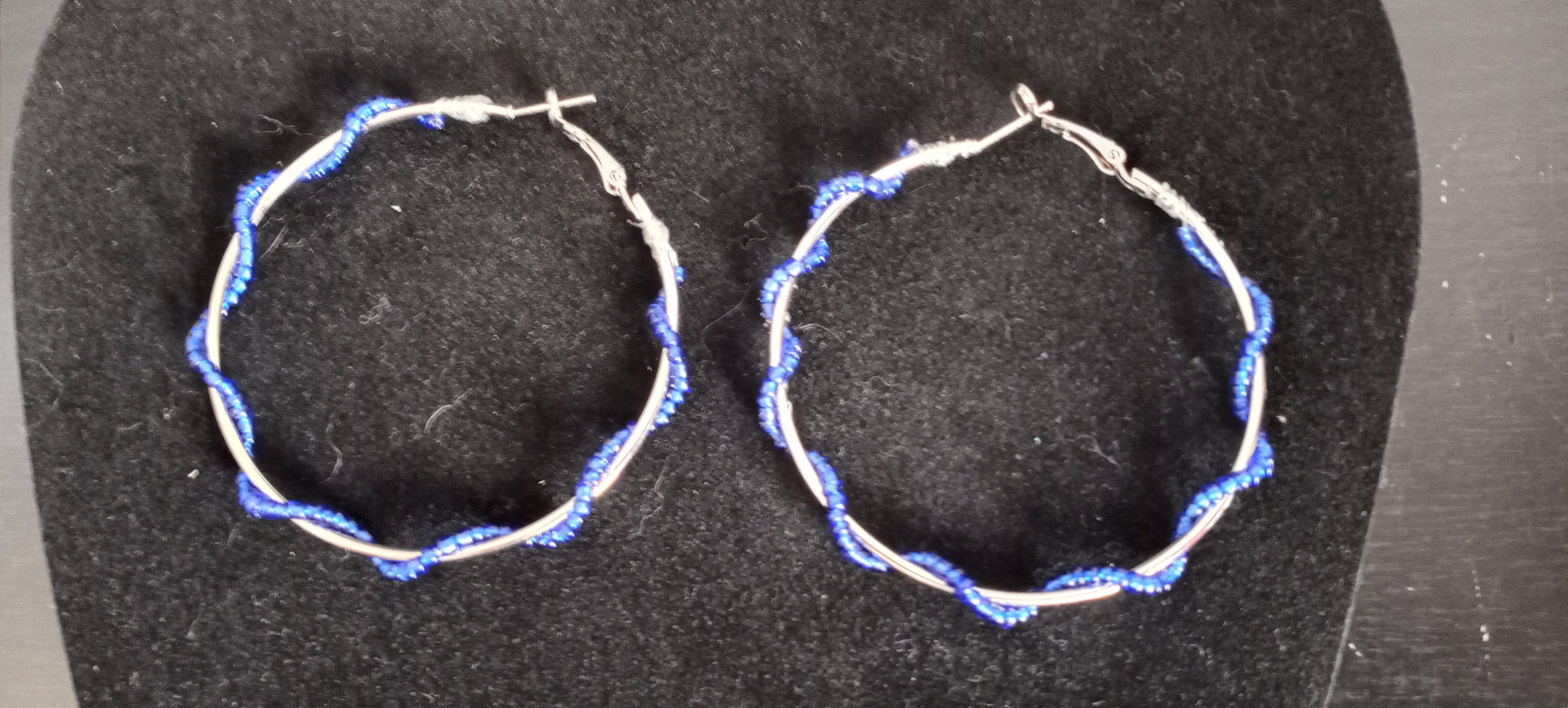 Beaded Hoop Earrings - Thumbnail 5