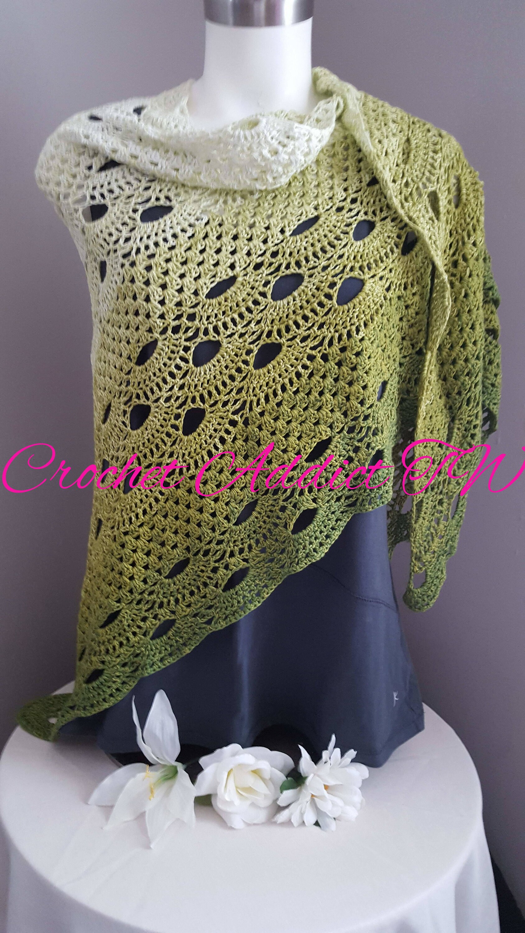 Crochet Cotton Wrap: Shamrock Green Shawl (1050yds) - Thumbnail 3