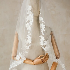 Lace Edge Bridal Veil, Mantilla Lace Wedding Veil, Lace Veil, Scalloped Edge Veil, Waltz Length Veil