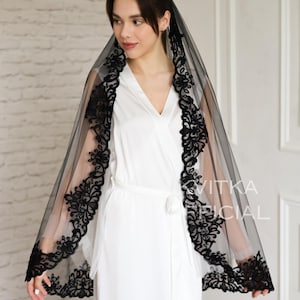 Wedding Veil, Black Lace Edge Bridal Veil, Bridal Veil with black lace