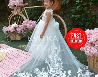 Flower girl dress tulle, Party girl dress, Lace flower girl dress, Tutu dress,Flower girl dress train,Girl ball gown,Ivory flower girl dress