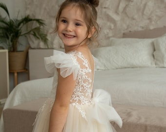 Flower girl dress train,Girl ball gown,Ivory flower girl dress, Tutu girl dress