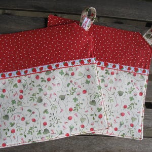 Topflappen aus Acufactum Stoff Erdbeerfeld