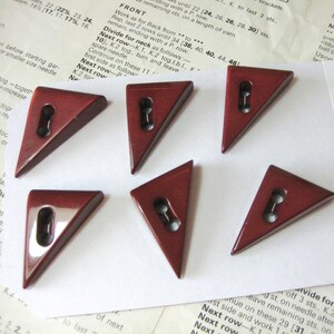 1980's triangular buttons, 7 | 50mm | Vintage dressmaking and tailoring | 80's clothes | Vintage Haberdashery