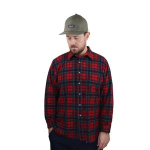Vintage 70s 80s Pendleton Christmas 100% Wool Shadow Plaid Flannel Button Down Up Lodge Board Shirt Mens Large XL Red Green Long Sleeve