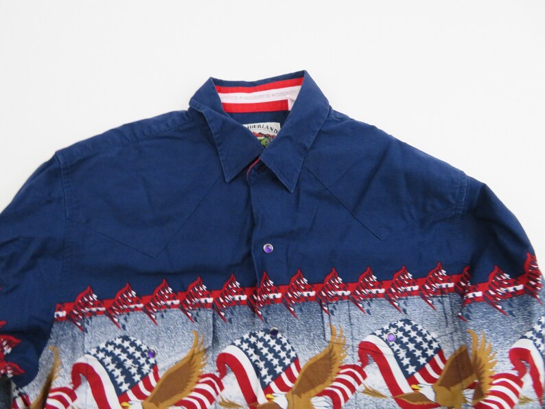 Vintage Cumberland Outfitters Mens Western American Flag Shirt Medium Eagle Cowboy Long Sleeve Pearl Snap Blue Red 4th Of July Americana