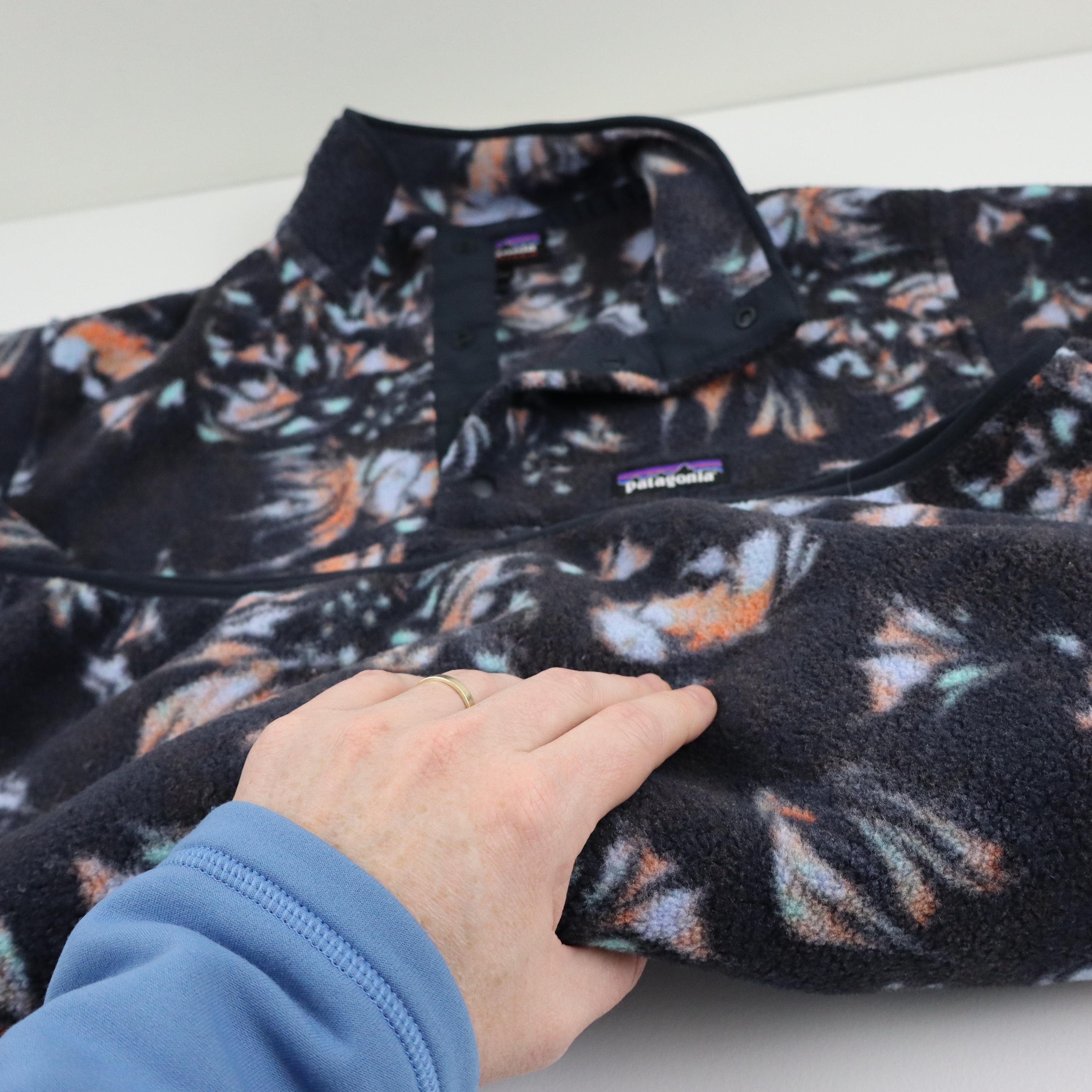 Patagonia Swirl Floral Hawaiian All Over Print Synchilla Fleece