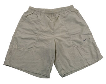 Nuevo Vintage 90s Nike Gris Etiqueta Beige Satin Nylon Baggy Malla Suelta Forrada Pantalones Cortos de Natación Tamaño Grande XL 36 38 Fútbol Running Trunks Athletic Tan