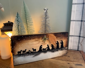 Belén de madera rústica iluminado: ¡pintado a mano y hecho a mano con amor!