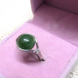 Feiner Silberring mit Jade Ring Sterling Silber, Vintage Grüner Jade Ring 925, Nephrit Ring  925  Größe 17,75 - !8,5 mm verstellbar